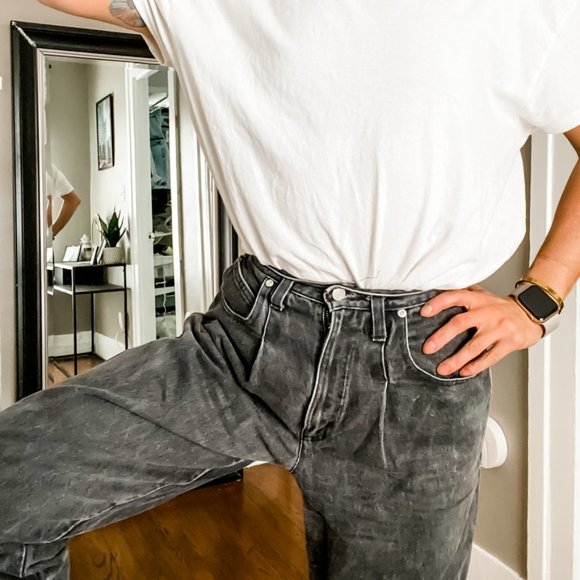 Vintage Slouchy High Waisted Jeans - Picture 3 of 15